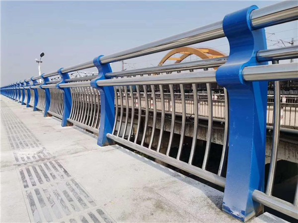 舟山304不锈钢复合管护栏的生产工艺揭秘